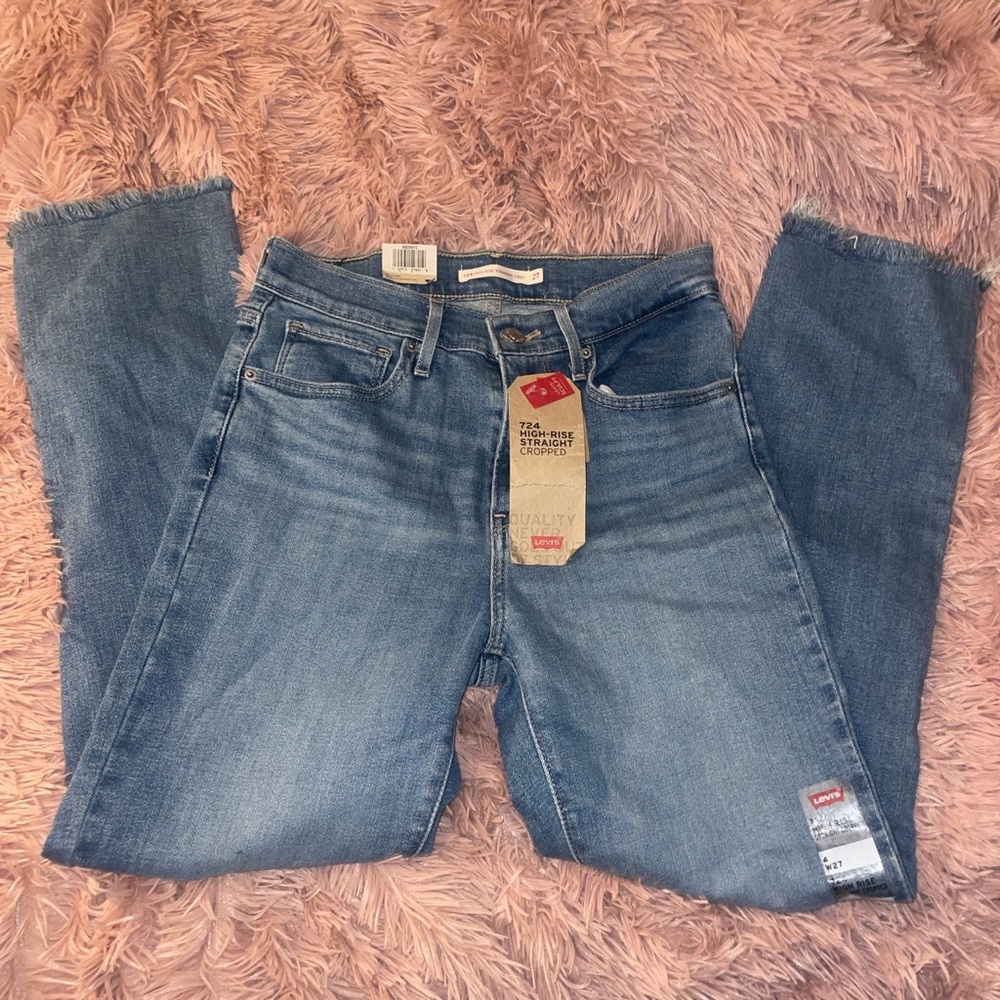 New with tags Levi’s 724 sz 4